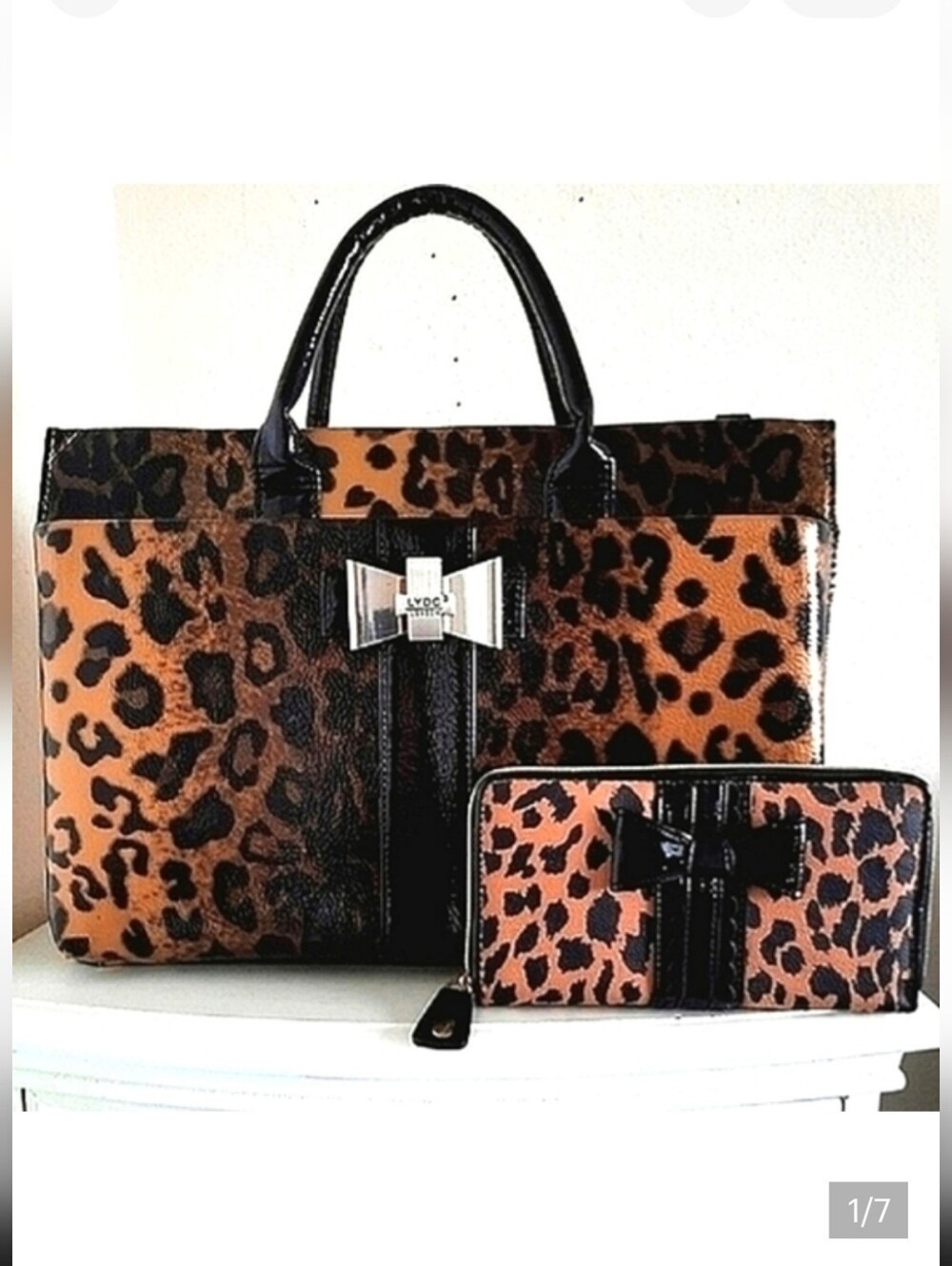 NWOT LYDC HANDBAG & WALLET SET